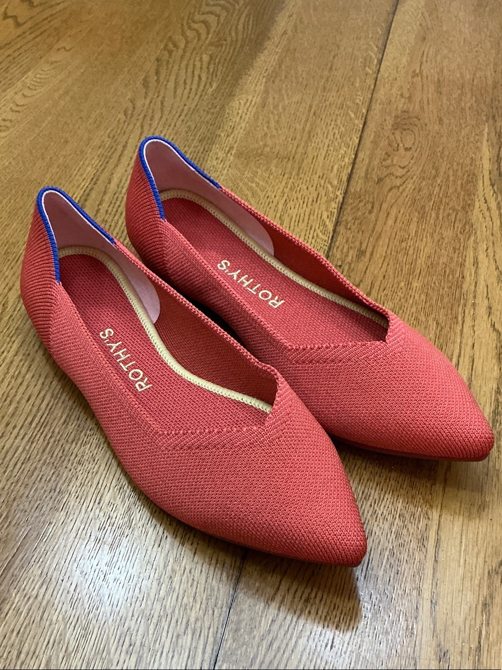 Woman’s Rothy’s The Point flat in melon. Size 7. Washable. Like new. Barely worn